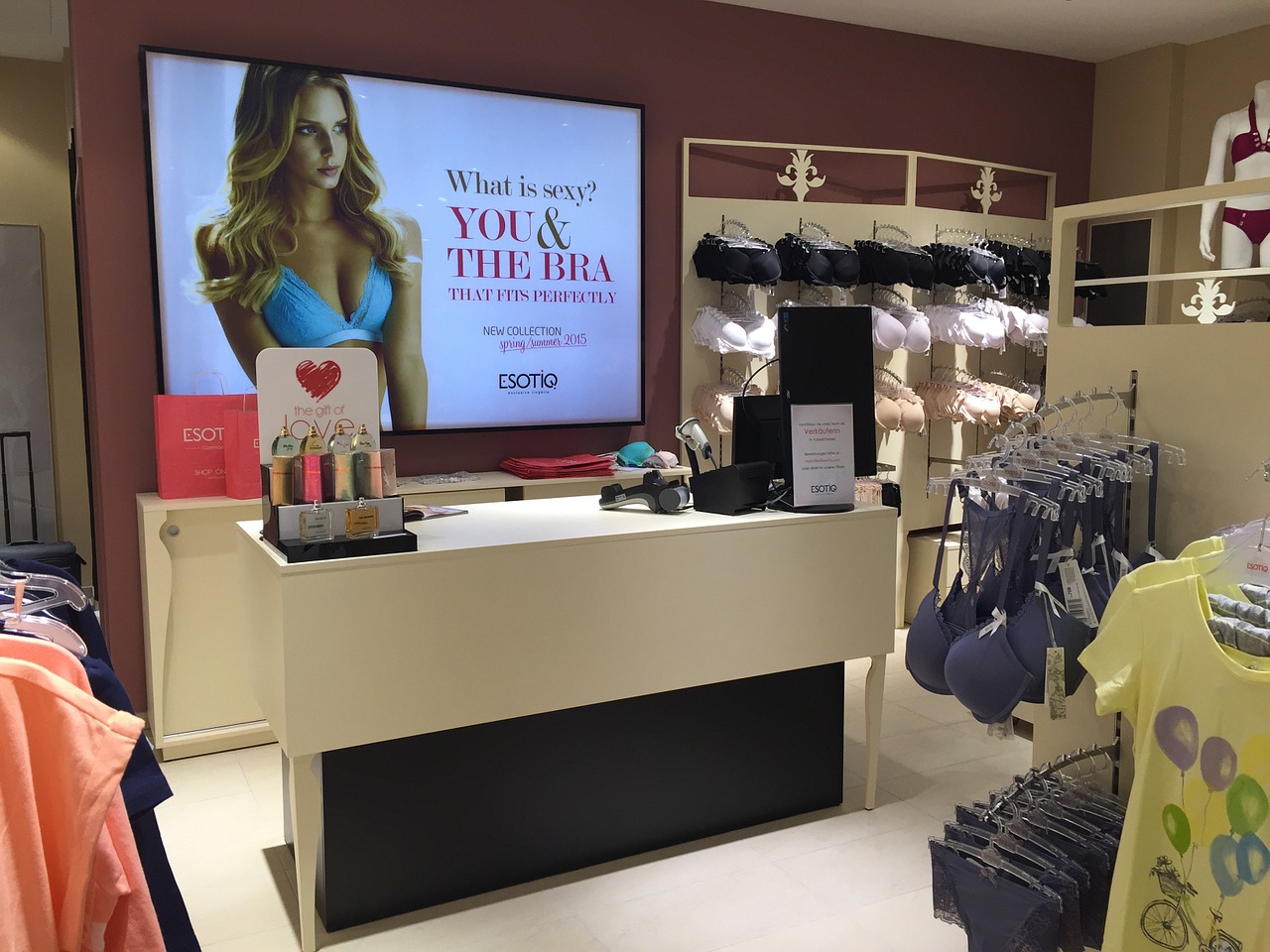 2月12日は何の日でしょうか？